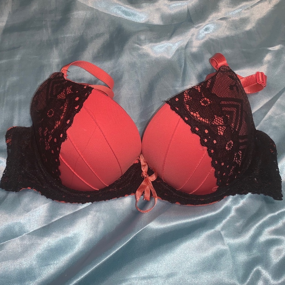 ☀️Lacey orange and black push up bra
